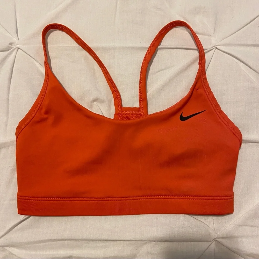 Nike Sports Bra Size Small - Picture 1 of 5